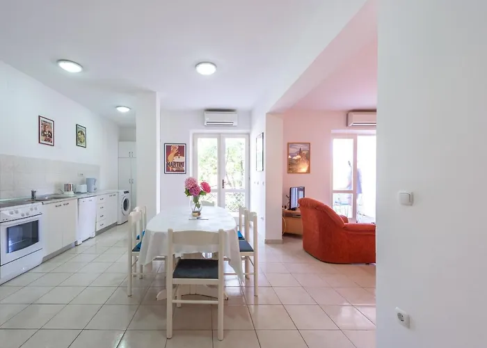 Nona Appartement Cavtat